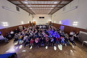 01 Vianocne VK 2025 12 10 MS Komenskeho foto Z Spodniakova