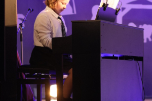 09 Vianocne VK 2025 12 11 MS Kastiel MS Kondrotova foto Peter Trnka