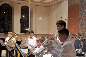 13 Galakoncert vitazov LHF ZUS P Kadosu Levice 2025 11 29 foto ZUS PK